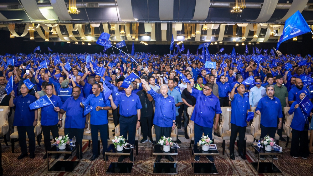 MCA keluar dari acara BN, bantah keputusan kerusi tanpa perunding