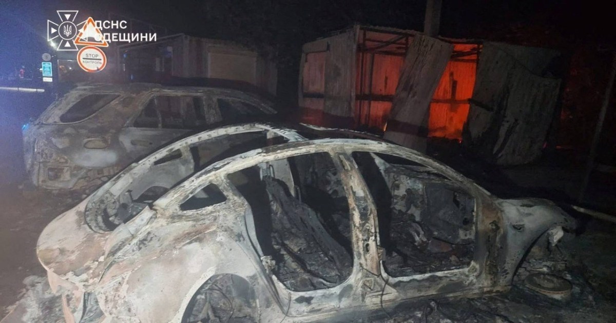 Russian drone strike kills two at Ukraine-Moldova border crossing
