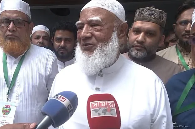 Jamaat leader suggests good intentions behind Ishraque's weapons display
