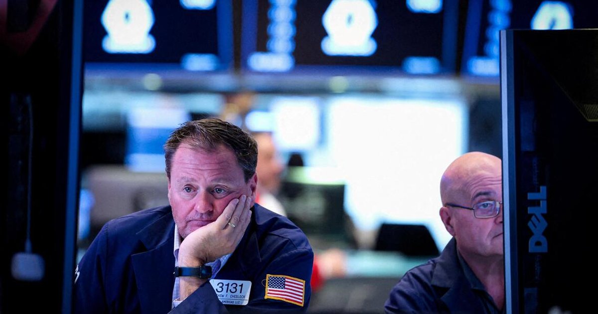 Wall Street closes lower after volatile trading week