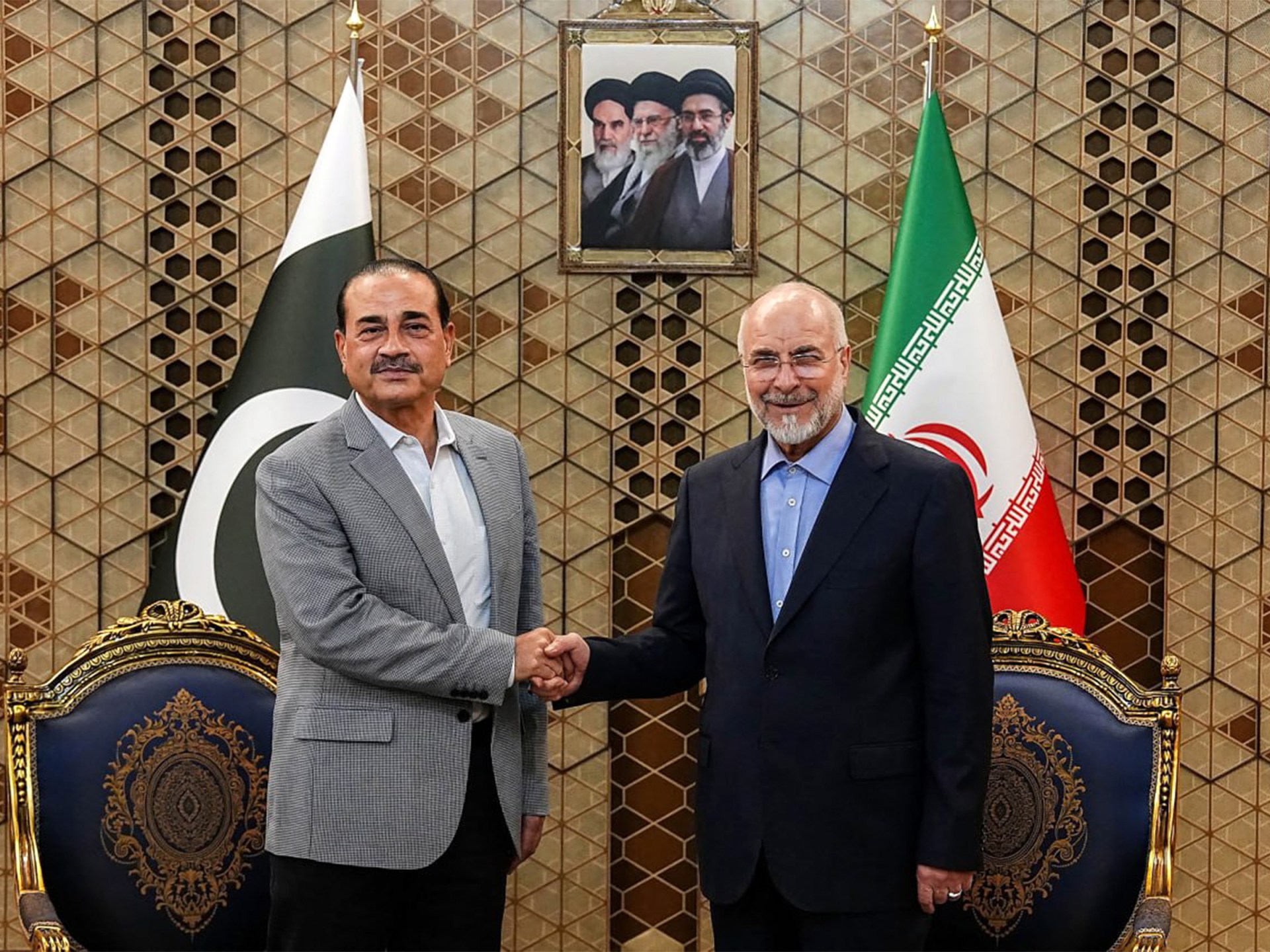 Pakistan army chief visits Tehran amid US-Iran tensions