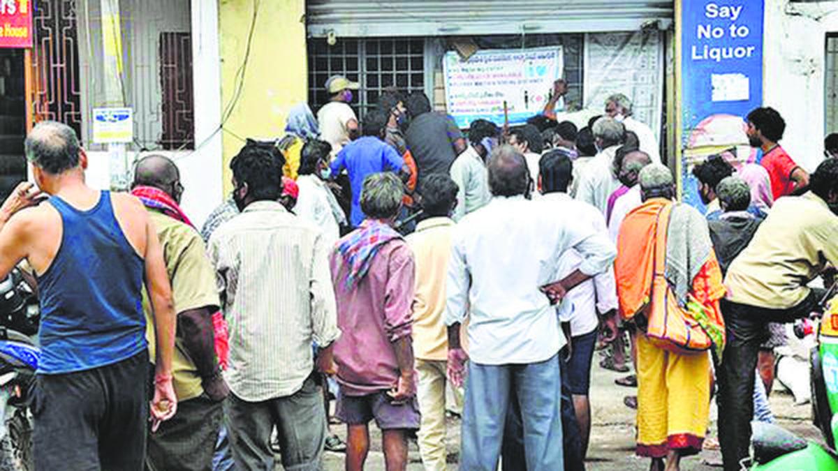 Andhra Pradesh gives liquor vendors two extra days for shop renewal