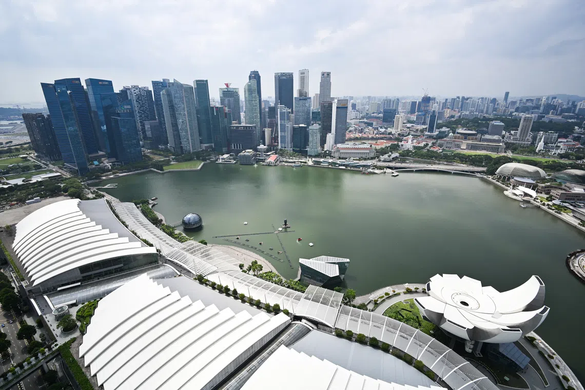 Singapore urged to accelerate reforms to retain asset management edge