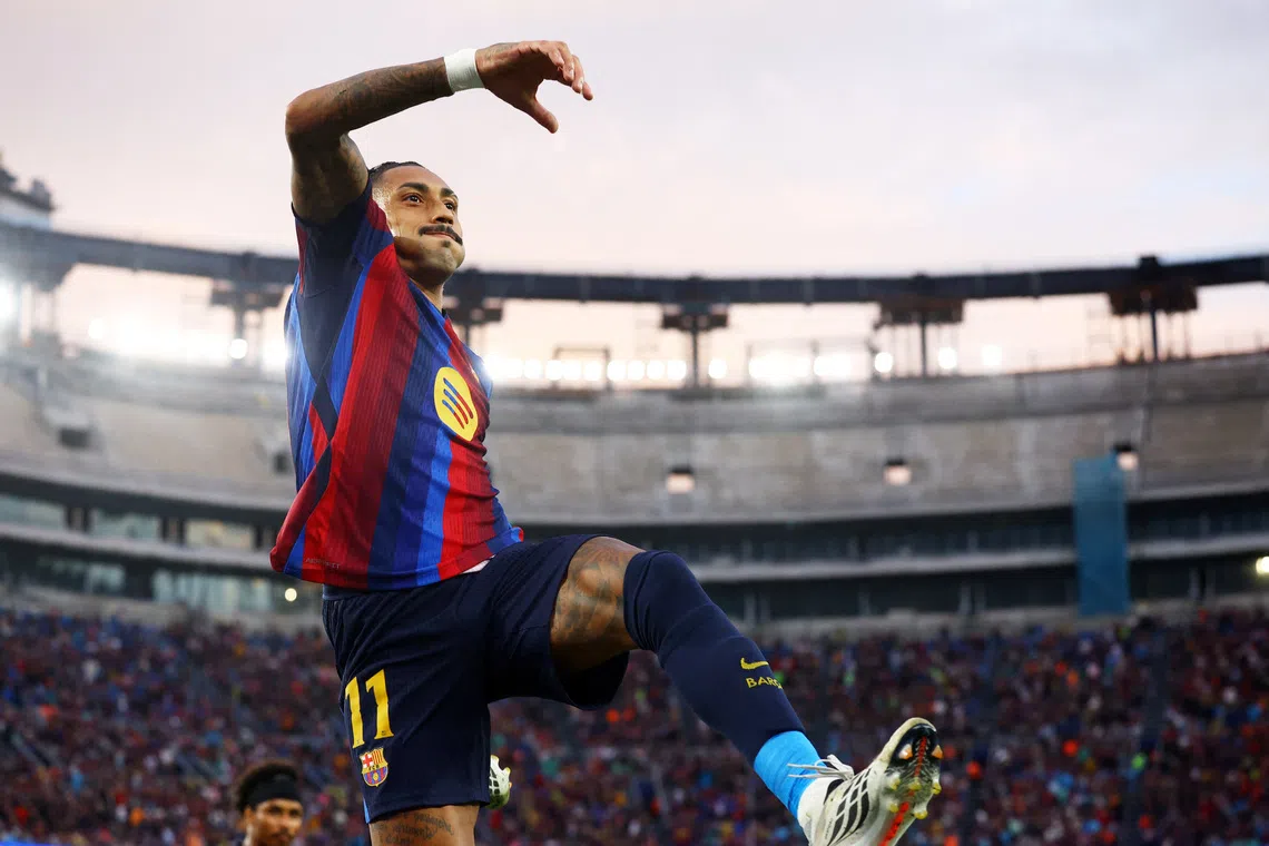 Barcelona routs Feyenoord 5-1 in Champions League opener