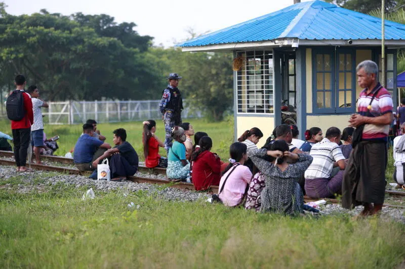Myanmar's Min Aung Hlaing to visit Malaysia within days