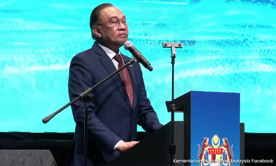 Anwar administration maintains stance on constituency funding despite electoral risks