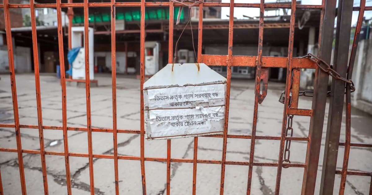 Bangladesh battles severe energy crisis as gas shortages bite economy