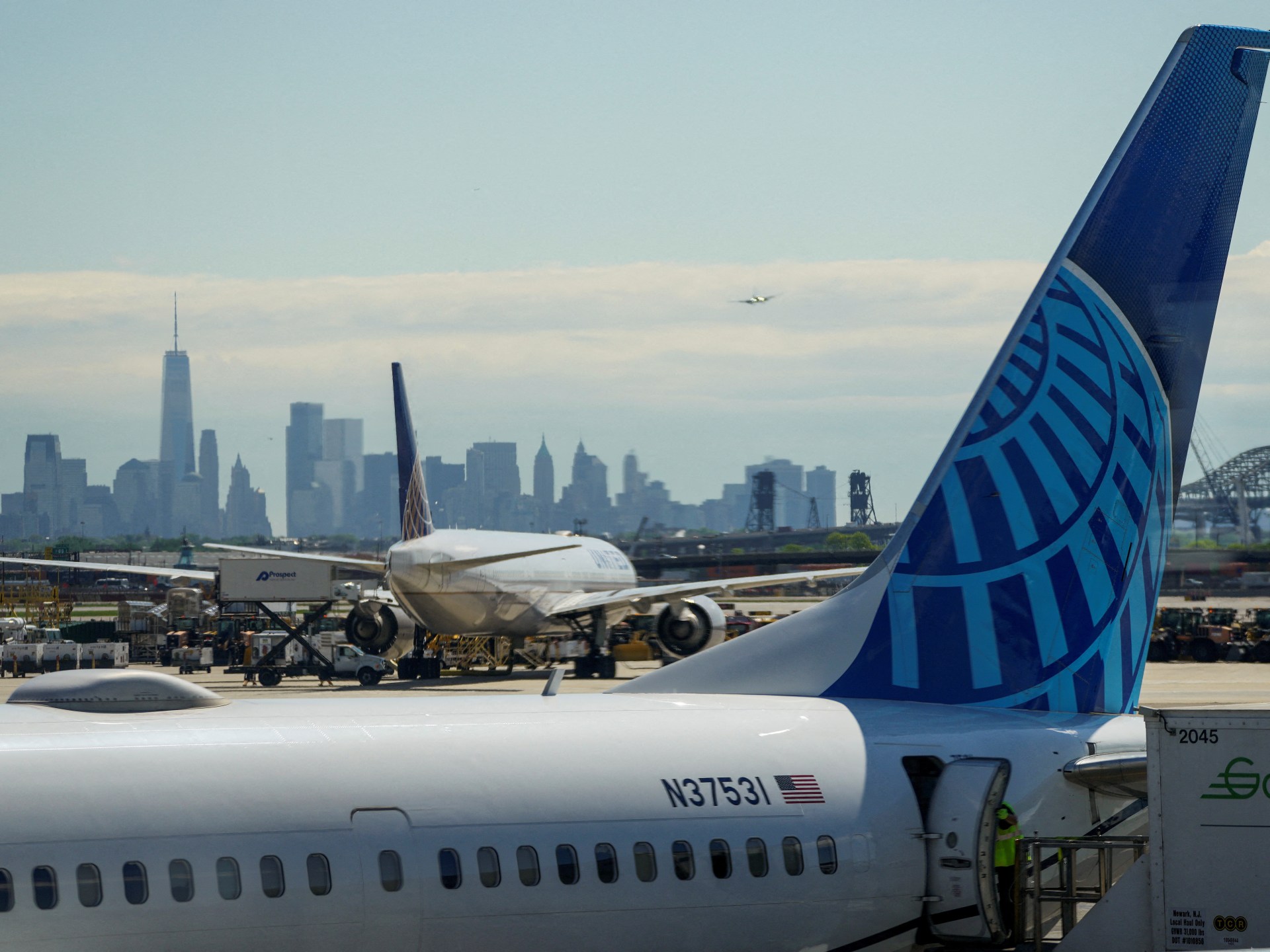 US FAA grounds flights at major East Coast hubs over equipment failure