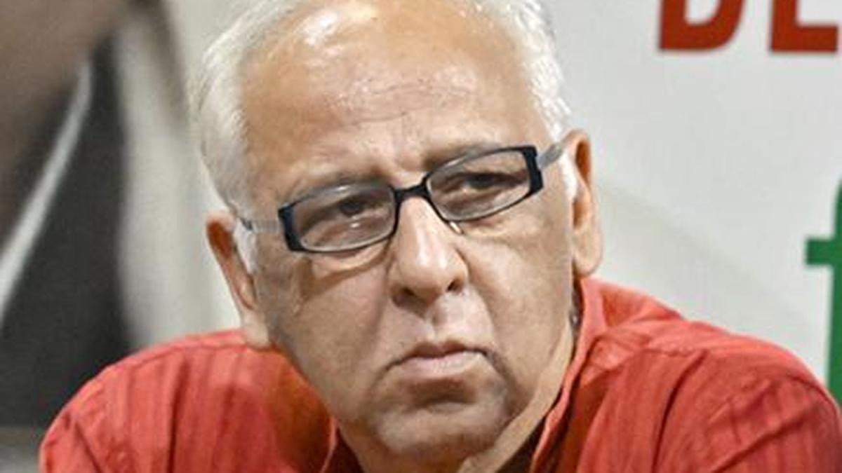Supreme Court rebuffs former Delhi Mayor's plea against UP Police raid