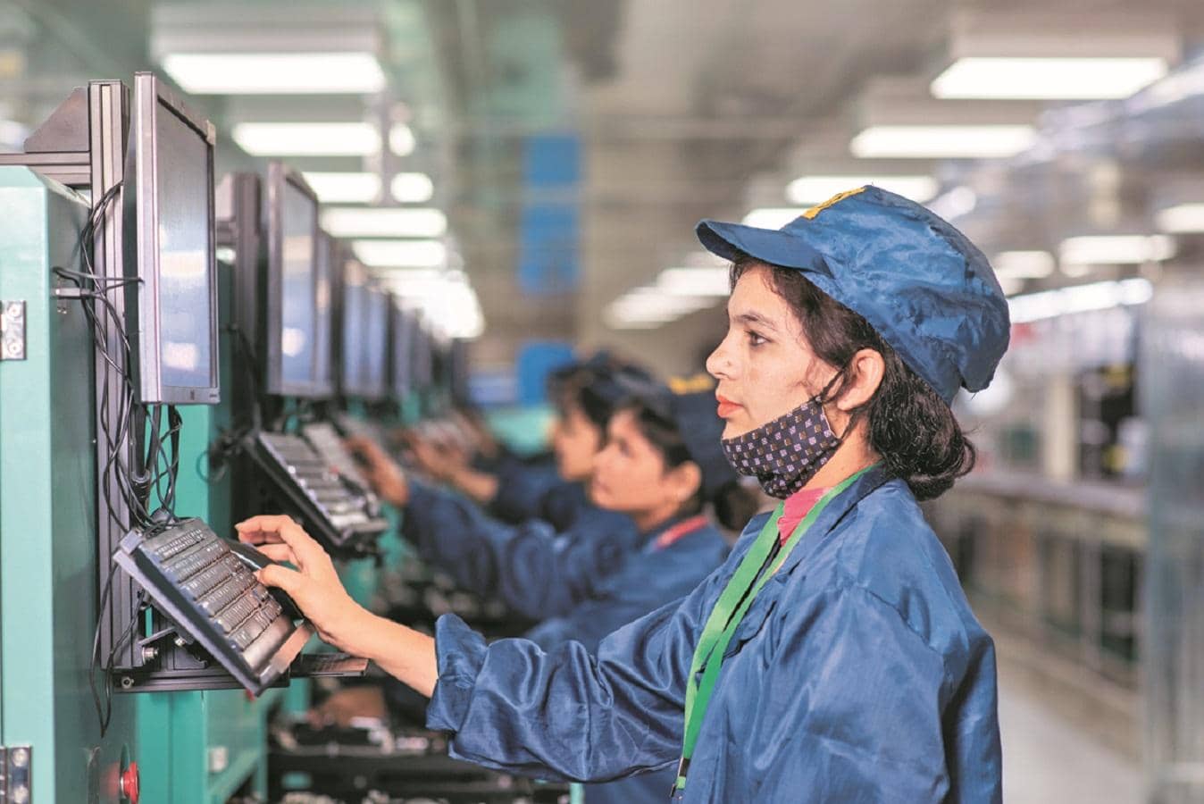 Women remain underrepresented in Centre's apprenticeship scheme