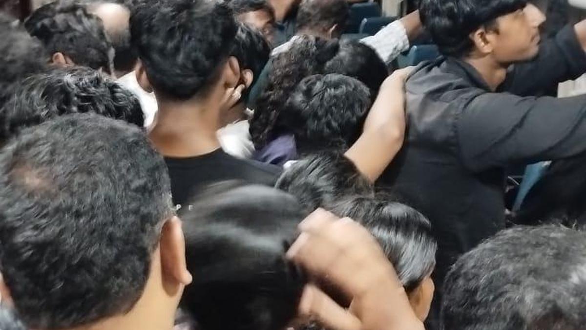 Kerala seeks more coaches and MEMU trains to tackle overcrowding
