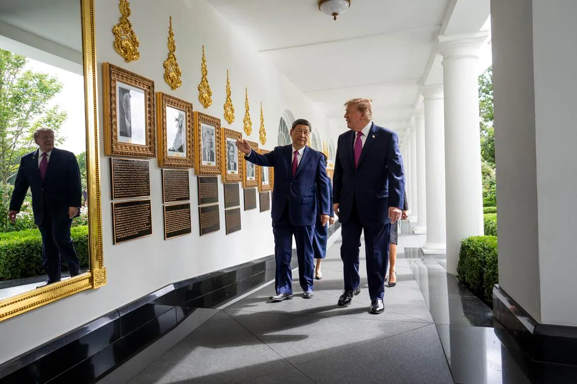 China gifts giant pandas to US in diplomatic gesture