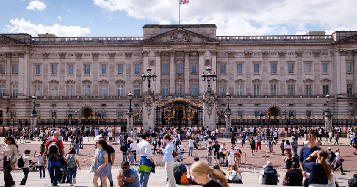 Istana Buckingham Bantah Dakwaan dalam Buku Perihal Puteri Diana