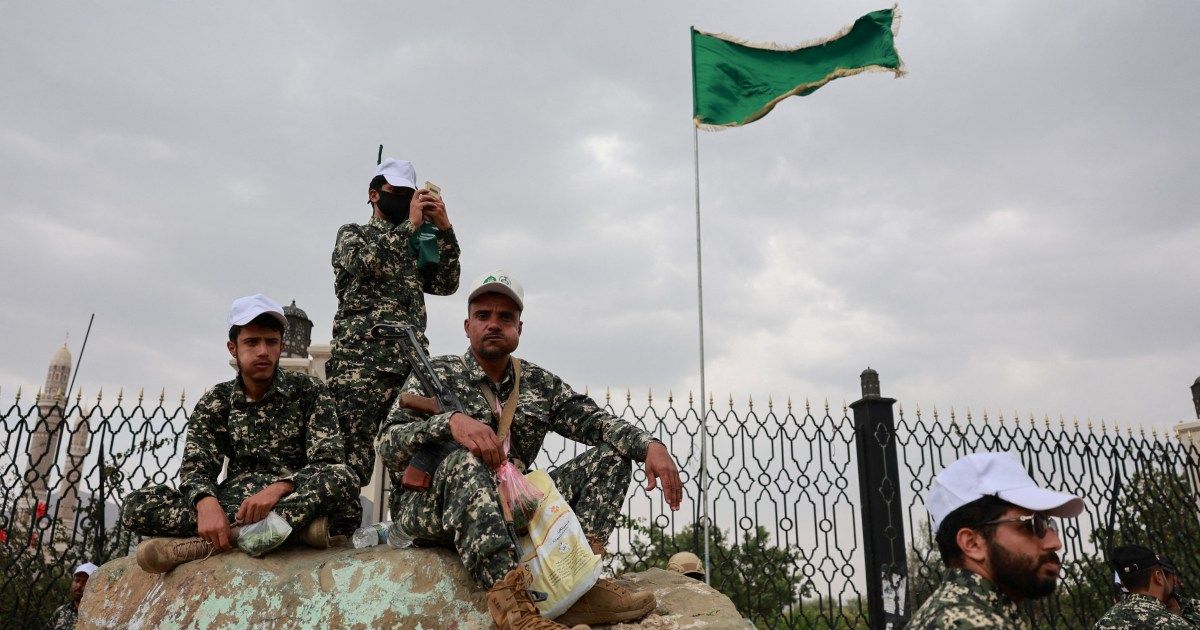 Yemen government escalates air campaign against Houthi forces