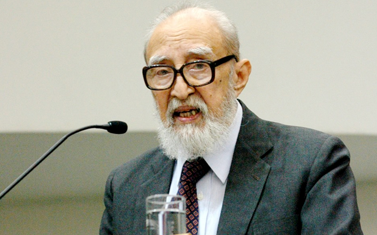 Syed Hussein Alatas Jelaskan Perbezaan Konsep Kebodohan dalam Pemikiran