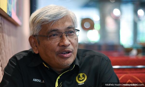 DAP lawmaker calls on PAS leader to exit public life