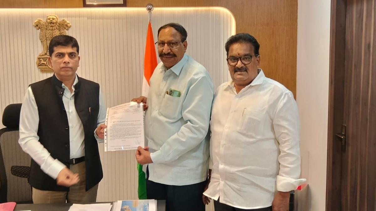 Transport operators seek inter-state permit relief amid tax dispute