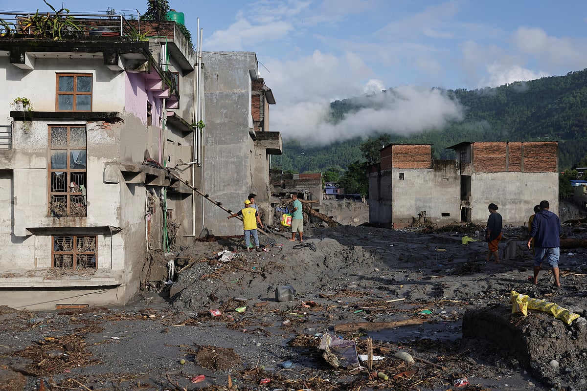 Nepal death toll from devastating floods climbs to 547