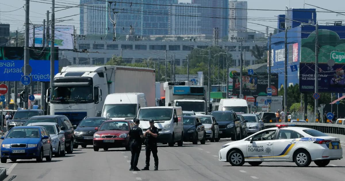 Jambatan Selatan Kyiv ditutup sepenuhnya akibat serangan dron Rusia