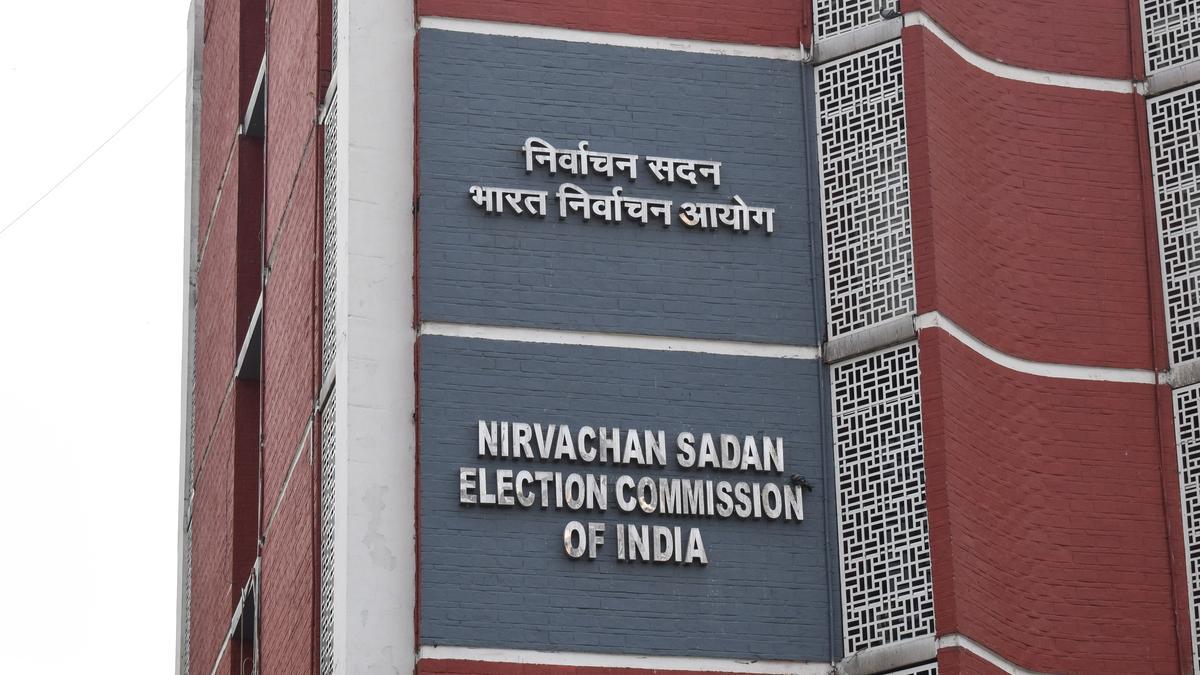 चुनाव आयोग अध्यक्ष की अधिकार की व्याख्या पर सर्वोच्च न्यायालय की चेतावनी