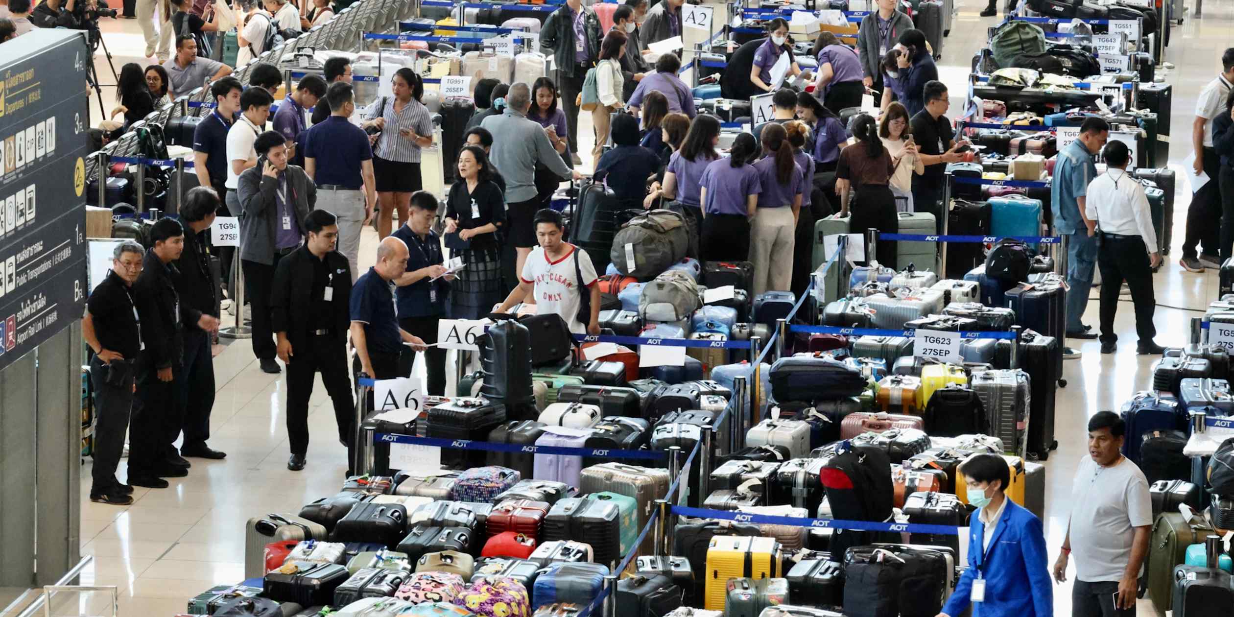 Thai Airways slashes flight capacity by 30% amid severe flooding crisis