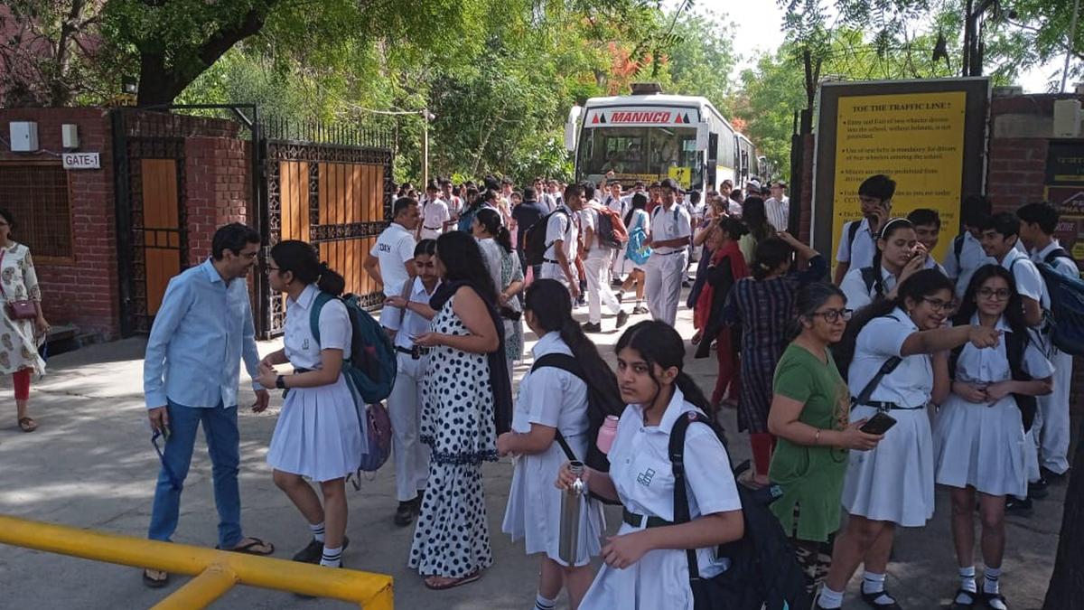 Uttar Pradesh school directive against YouTubers draws political backlash