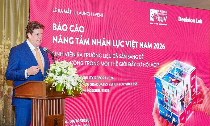 Vietnam's new graduates lack key workplace skills, employer survey shows