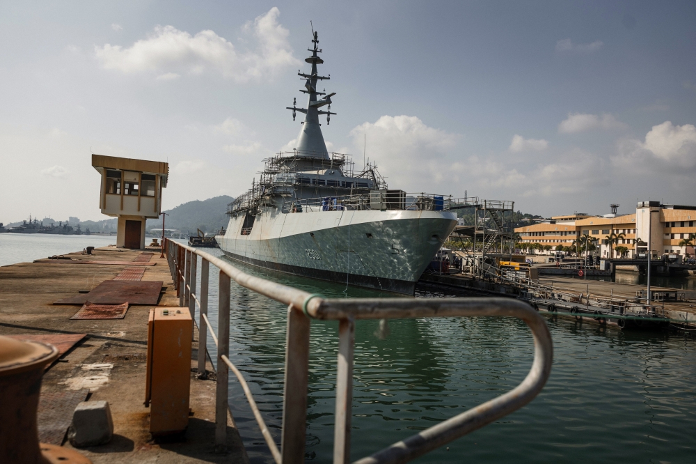 Lunas on track to deliver first littoral combat ship to RMN in 2027