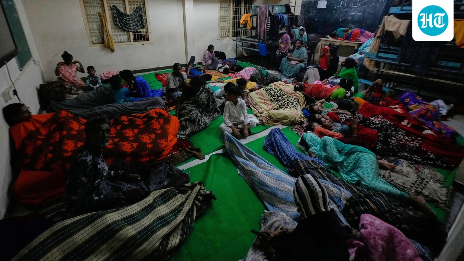 चक्रवात अर्नब आंध्र तट के करीब, डेढ़ लाख लोगों को सुरक्षित निकाला