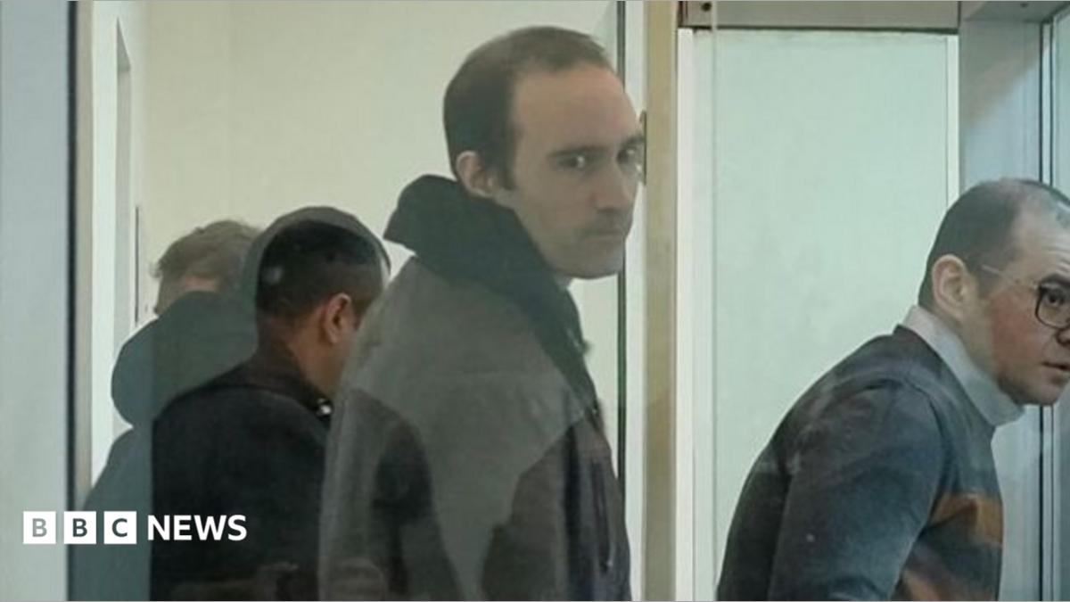 Azerbaijan frees French citizen in apparent sanctions swap deal