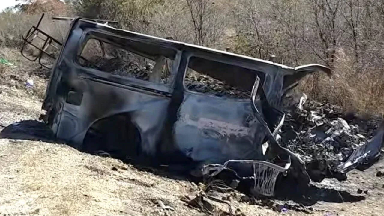Church minibus crash in Zimbabwe kills 27 people