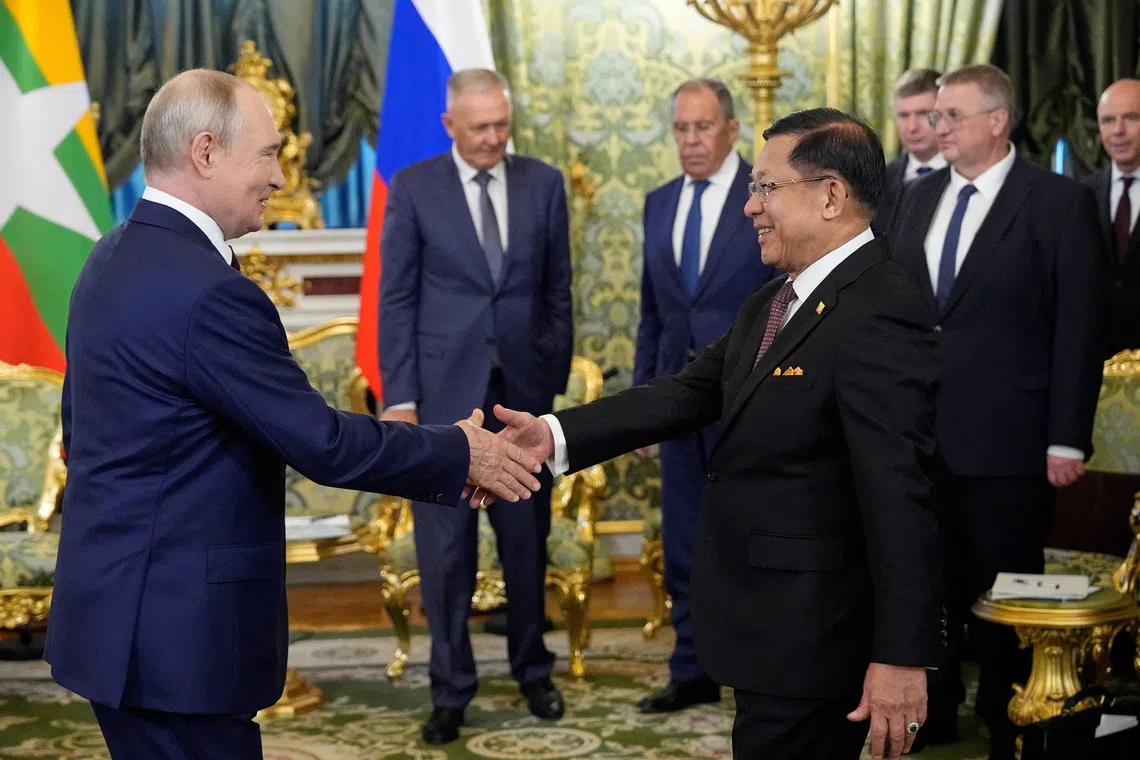 Putin meets Myanmar leader to discuss energy cooperation