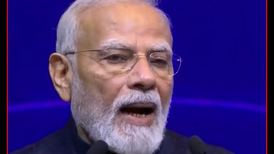 India's per capita emissions far below global average, PM tells world