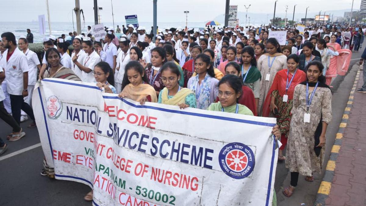 विशाखापत्तनम में नेत्र दान जागरूकता रैली का आयोजन
