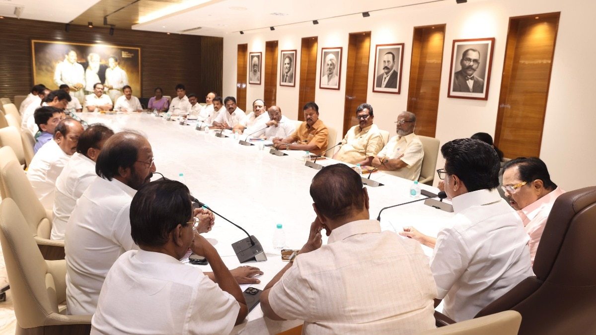 DMK MPs to seek CEC removal, SIRS scrapping in presidential petition
