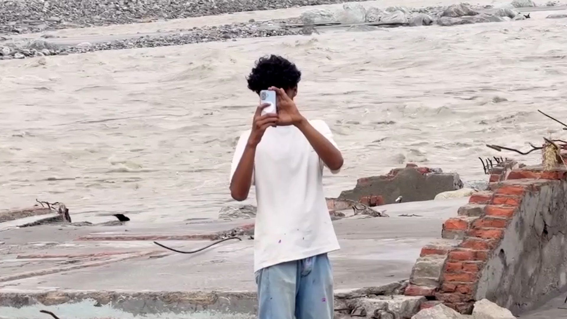 Nepal flood crisis becomes platform for social media exploitation