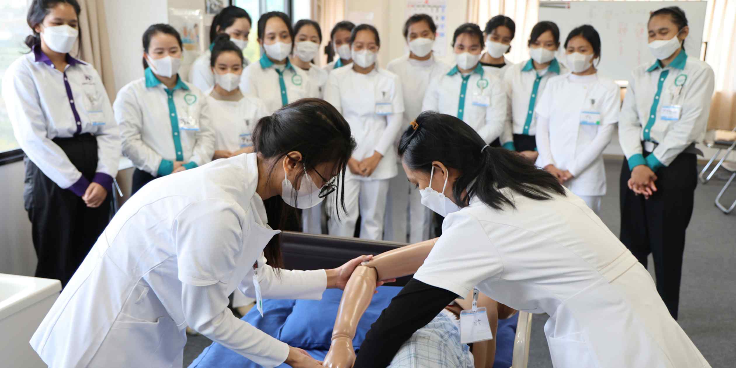 Japan's Foreign Caregivers Face Licensing Exam Crackdown