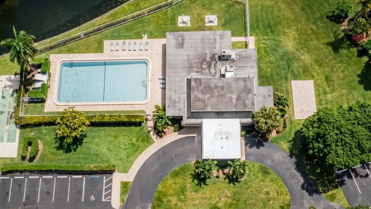 US homeowner faces boundary dispute as developer seeks golf club land