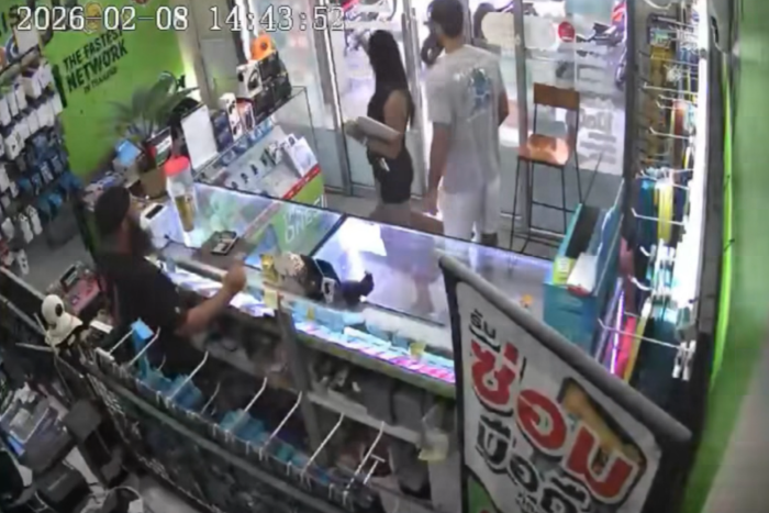 ธงปลดปล่อยปาเลสไตน์ในร้านค้าภูเก็ตสร้างความวุ่นวายระหว่างนักท่องเที่ยวชาวอิสราเอล