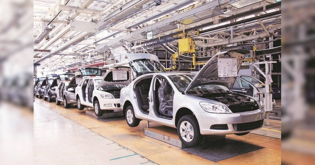 Auto dealers demand long-term contracts from manufacturers for investment security