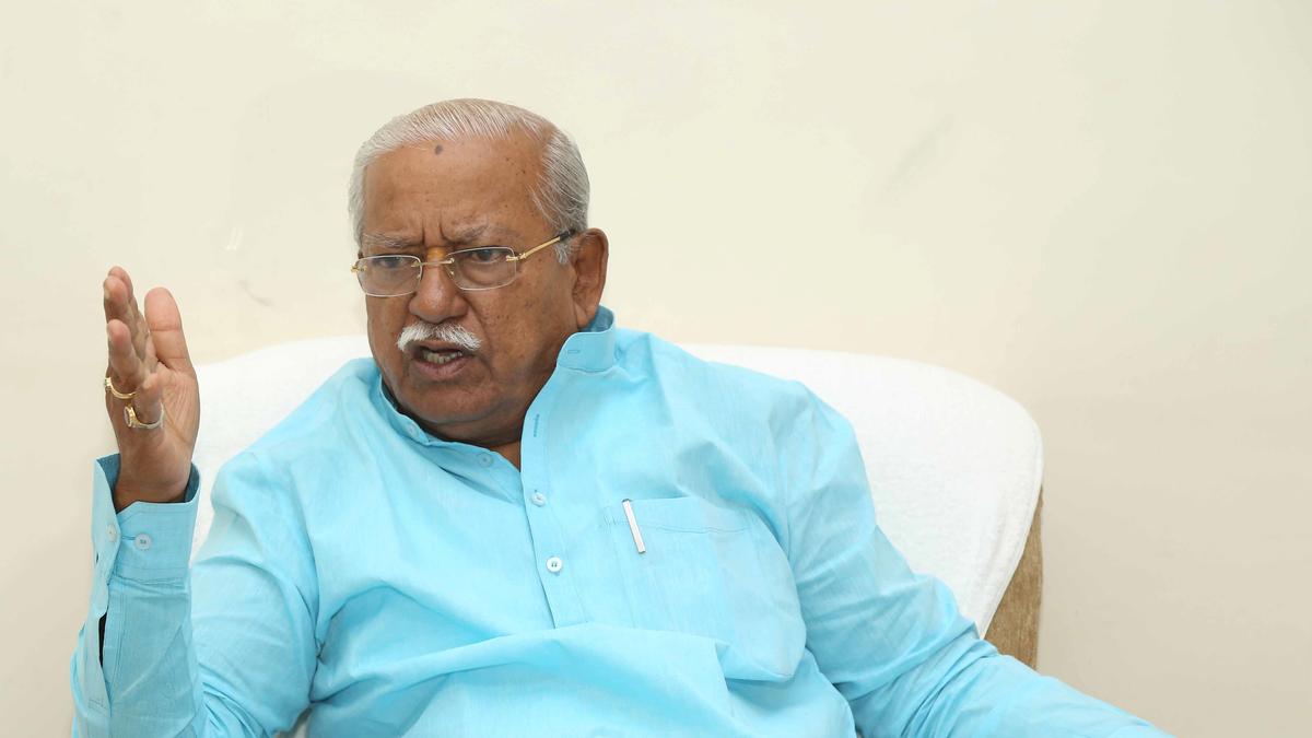 कांग्रेस भाजपा पर आरक्षण खत्म करने का आरोप लगा रही है: सांसद