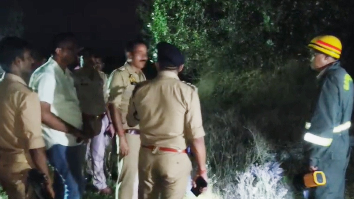 बिजनौर में पटाखा कारखाने के मलबे से विस्फोट, दो भाई गंभीर रूप से जले