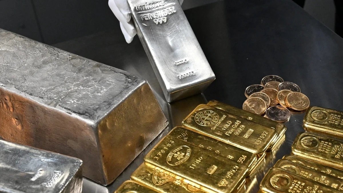 Gold and silver prices plunge sharply in major weekly selloff