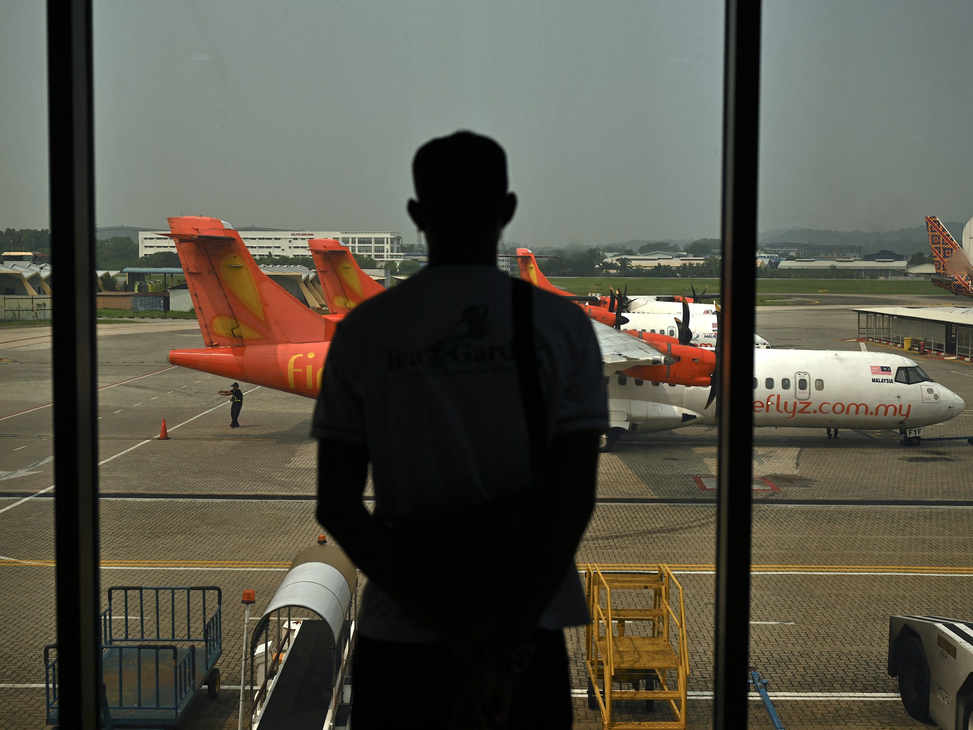 Malaysian airline suspends Singapore flights amid Indonesian haze crisis