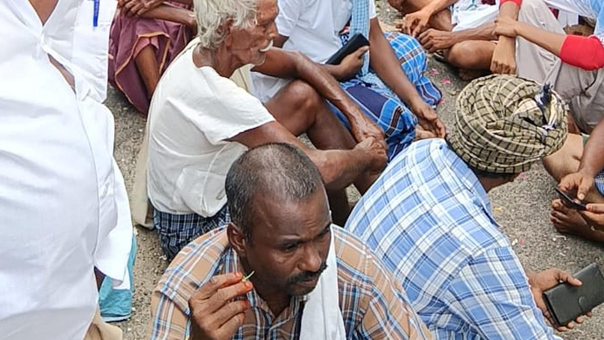 Caste tensions flare over burial rights in Tamil Nadu village