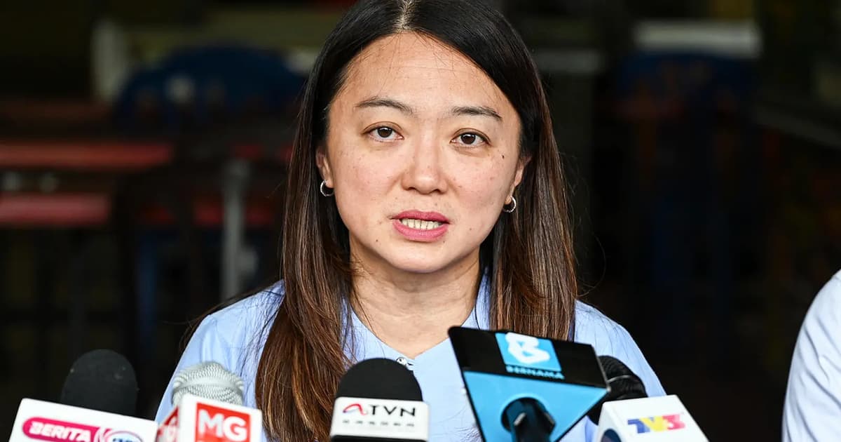 Menteri Nafi Tandatangan Dokumen Pengampunan Najib, Lapor Polis