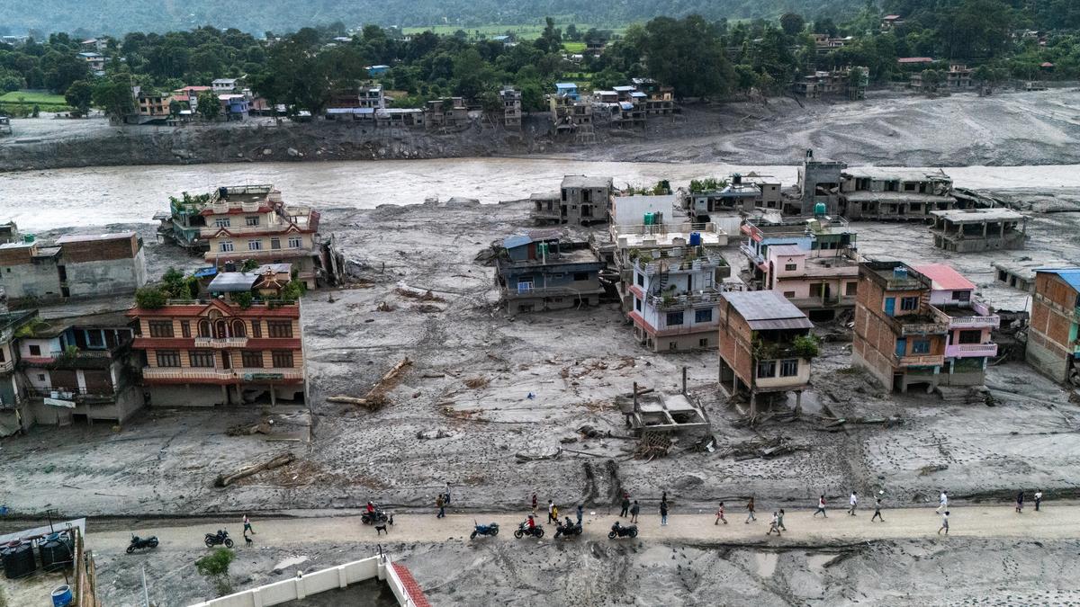 नेपाल में फंसे 404 लोगों में से 338 के साथ महाराष्ट्र सरकार का संपर्क