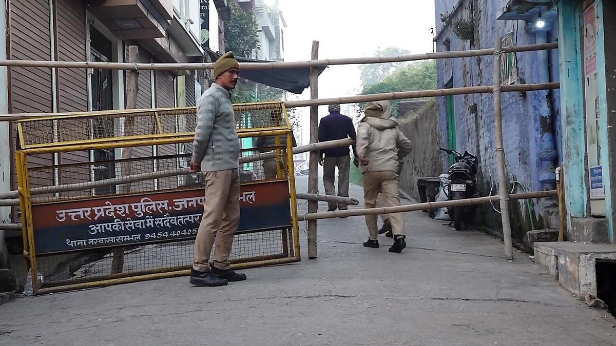 संभल हिंसा के मुख्य षड्यंत्रकारी के खिलाफ इंटरपोल ने जारी किया रेड कार्नर नोटिस