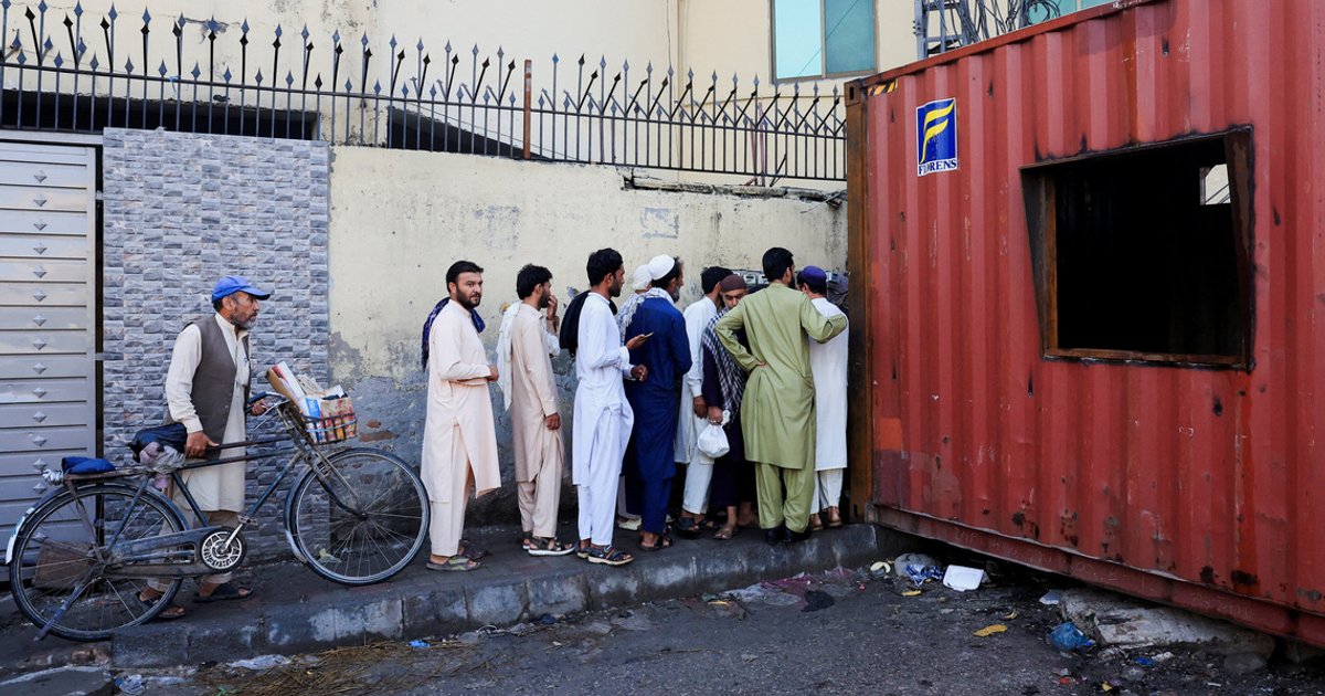 Pakistan detains opposition party leaders after provincial government suspension