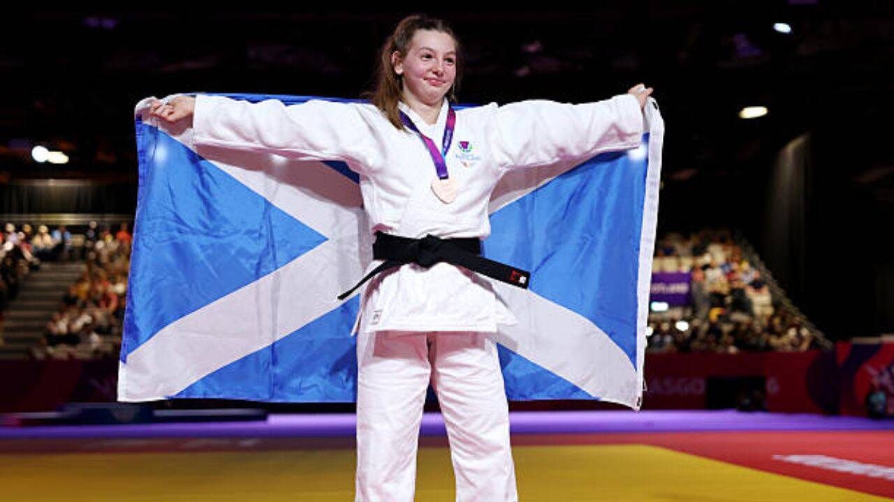 Commonwealth Games medallist returns to McDonald's shift after bronze win